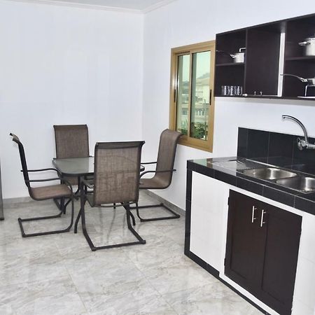 Hotel La Couronne Rw Yaoundé Екстериор снимка